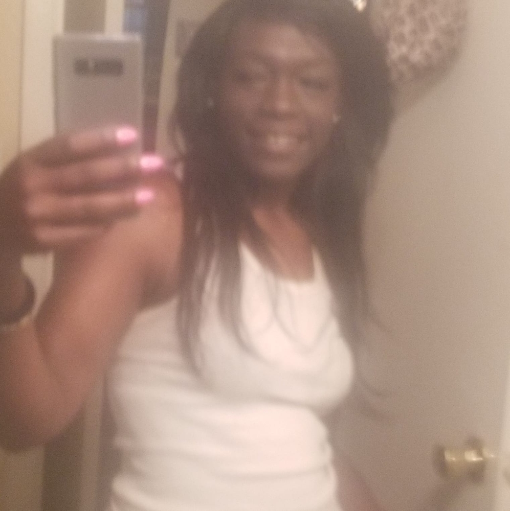 Meet your Posher, Lakethia